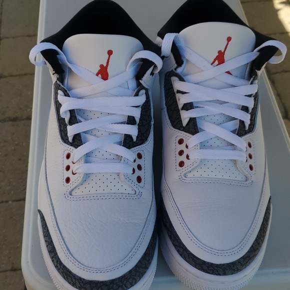 AIR JORDAN 3 RETRO SE - Picture 5 of 8